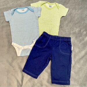 4/$10 - Gerber Baby Set